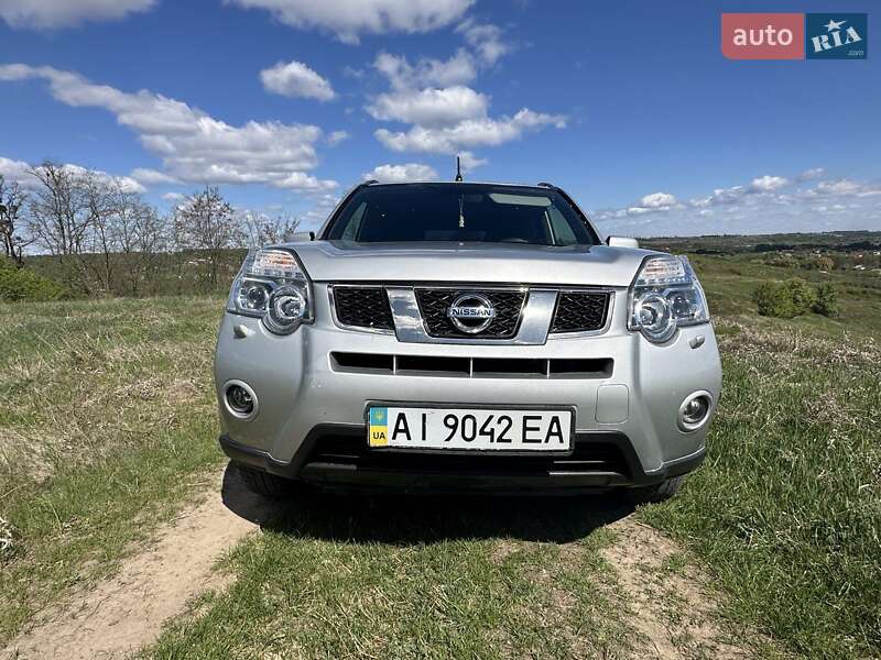 Позашляховик / Кросовер Nissan X-Trail 2013 в Києві