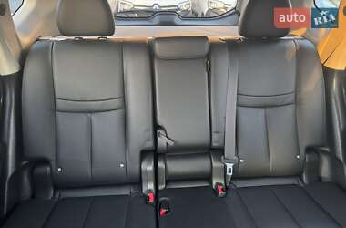 Внедорожник / Кроссовер Nissan X-Trail 2015 в 