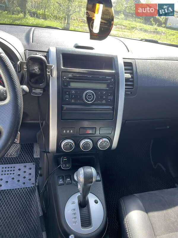 Внедорожник / Кроссовер Nissan X-Trail 2011 в Белогорье