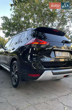 Позашляховик / Кросовер Nissan X-Trail 2021 в 