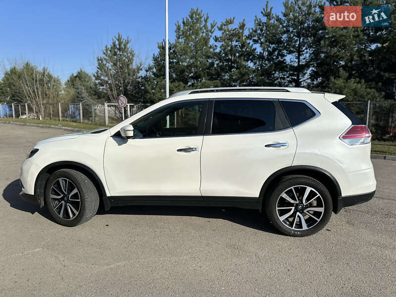 Позашляховик / Кросовер Nissan X-Trail 2015 в Самборі