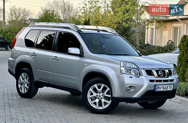 Позашляховик / Кросовер Nissan X-Trail 2011 в 