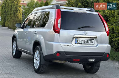 Позашляховик / Кросовер Nissan X-Trail 2011 в 
