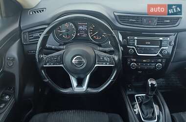 Внедорожник / Кроссовер Nissan X-Trail 2017 в 