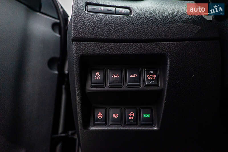 Внедорожник / Кроссовер Nissan X-Trail 2019 в Киеве
