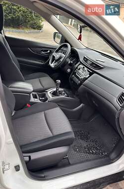 Внедорожник / Кроссовер Nissan X-Trail 2021 в 