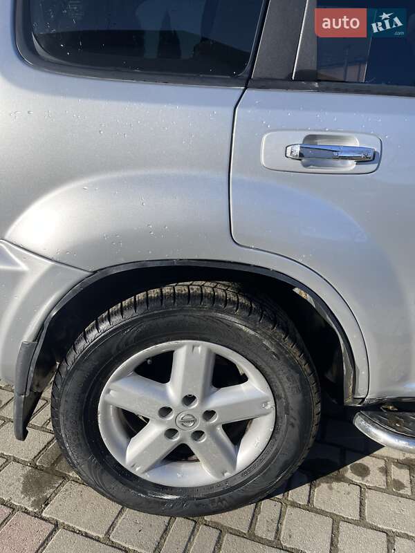 Внедорожник / Кроссовер Nissan X-Trail 2005 в Косове