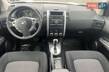 Позашляховик / Кросовер Nissan X-Trail 2010 в 