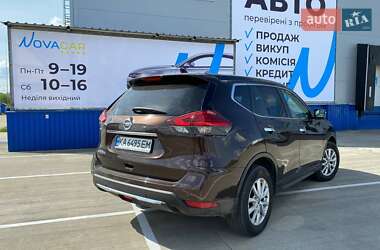 Внедорожник / Кроссовер Nissan X-Trail 2018 в 
