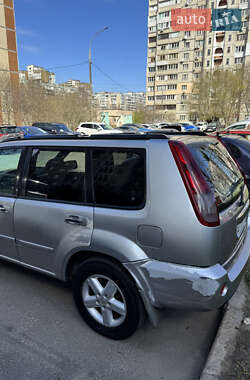 Внедорожник / Кроссовер Nissan X-Trail 2007 в 