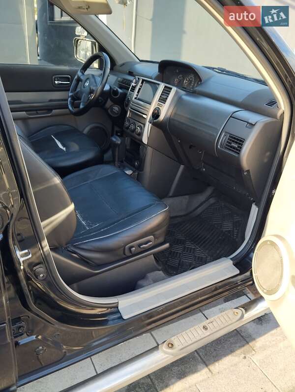 Позашляховик / Кросовер Nissan X-Trail 2005 в Луцьку