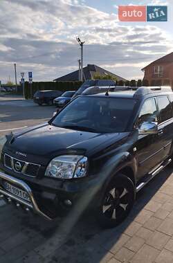 Позашляховик / Кросовер Nissan X-Trail 2005 в 