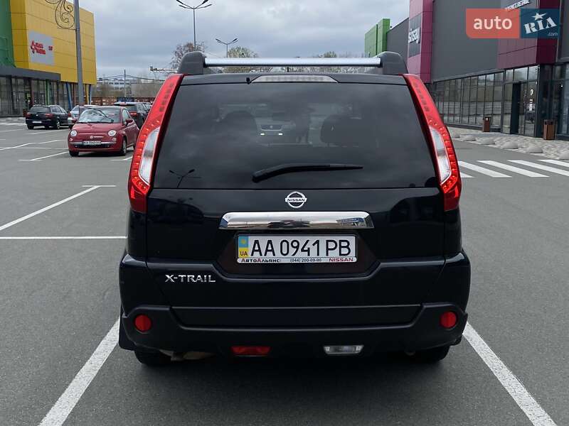 Позашляховик / Кросовер Nissan X-Trail 2011 в Києві