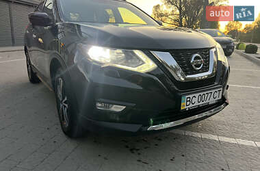 Внедорожник / Кроссовер Nissan X-Trail 2017 в 