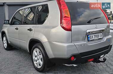Позашляховик / Кросовер Nissan X-Trail 2010 в 