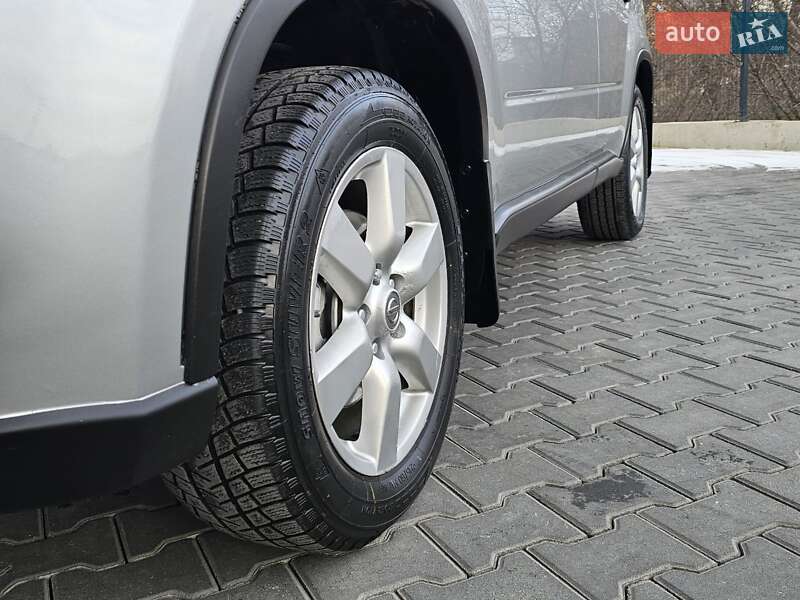 Внедорожник / Кроссовер Nissan X-Trail 2010 в Житомире