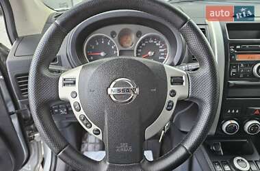 Позашляховик / Кросовер Nissan X-Trail 2010 в 