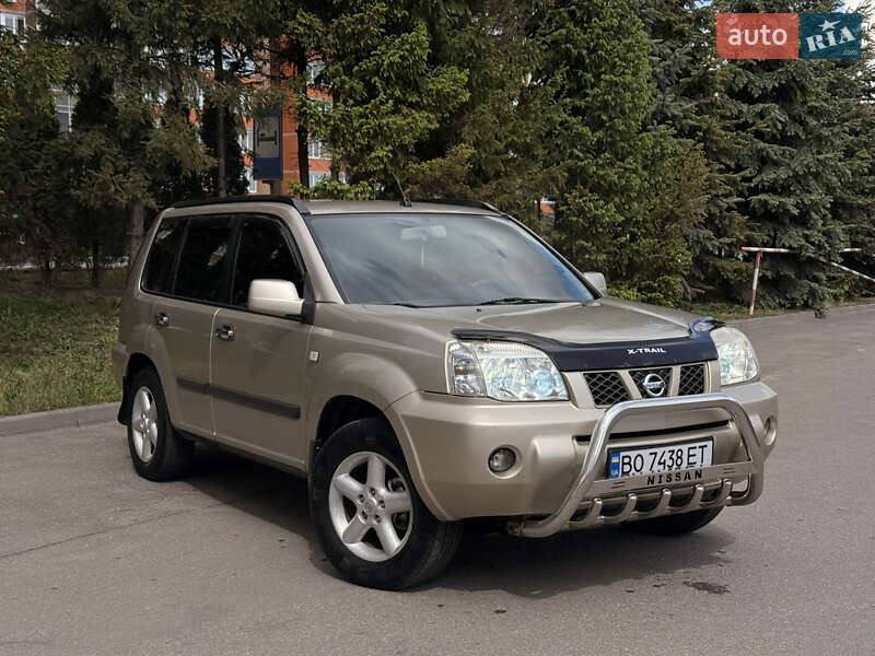 Позашляховик / Кросовер Nissan X-Trail 2006 в 