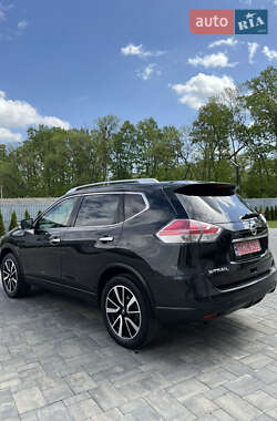 Внедорожник / Кроссовер Nissan X-Trail 2017 в 