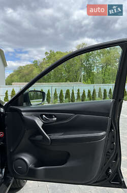Внедорожник / Кроссовер Nissan X-Trail 2017 в 