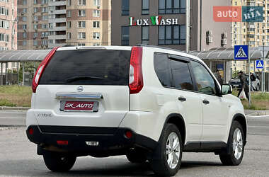 Внедорожник / Кроссовер Nissan X-Trail 2013 в 