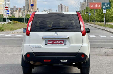 Внедорожник / Кроссовер Nissan X-Trail 2013 в 