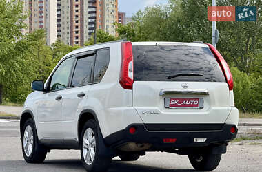 Внедорожник / Кроссовер Nissan X-Trail 2013 в 