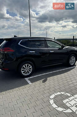 Позашляховик / Кросовер Nissan X-Trail 2021 в 