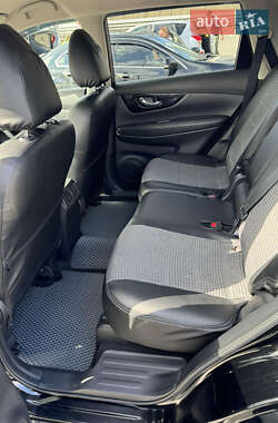 Позашляховик / Кросовер Nissan X-Trail 2021 в 