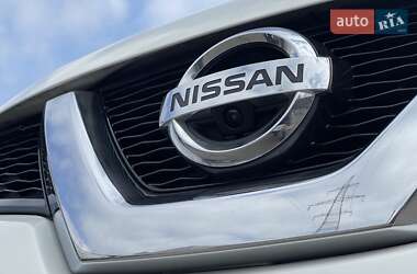Позашляховик / Кросовер Nissan X-Trail 2017 в 