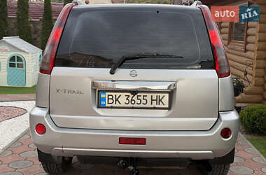 Внедорожник / Кроссовер Nissan X-Trail 2006 в 