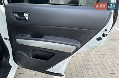 Позашляховик / Кросовер Nissan X-Trail 2011 в 