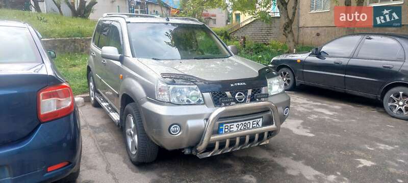 Внедорожник / Кроссовер Nissan X-Trail 2002 в 