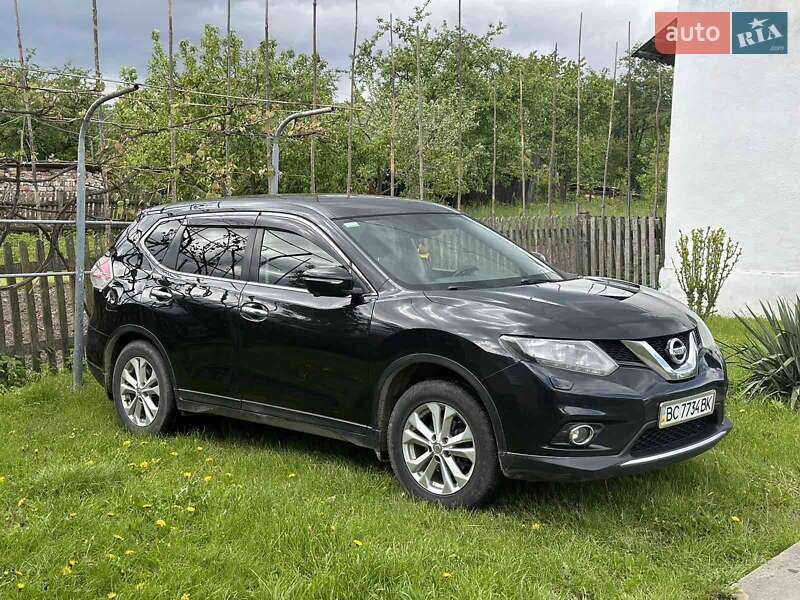 Позашляховик / Кросовер Nissan X-Trail 2015 в Жовкві