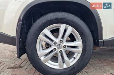 Внедорожник / Кроссовер Nissan X-Trail 2012 в 