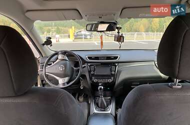 Внедорожник / Кроссовер Nissan X-Trail 2015 в 