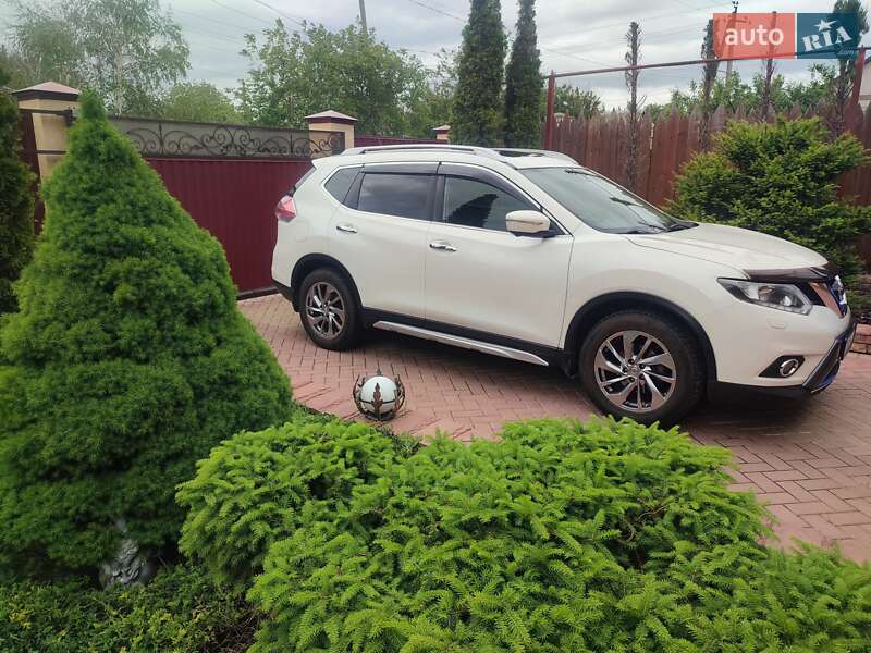 Внедорожник / Кроссовер Nissan X-Trail 2017 в Дружковке