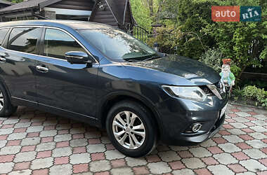 Внедорожник / Кроссовер Nissan X-Trail 2015 в 