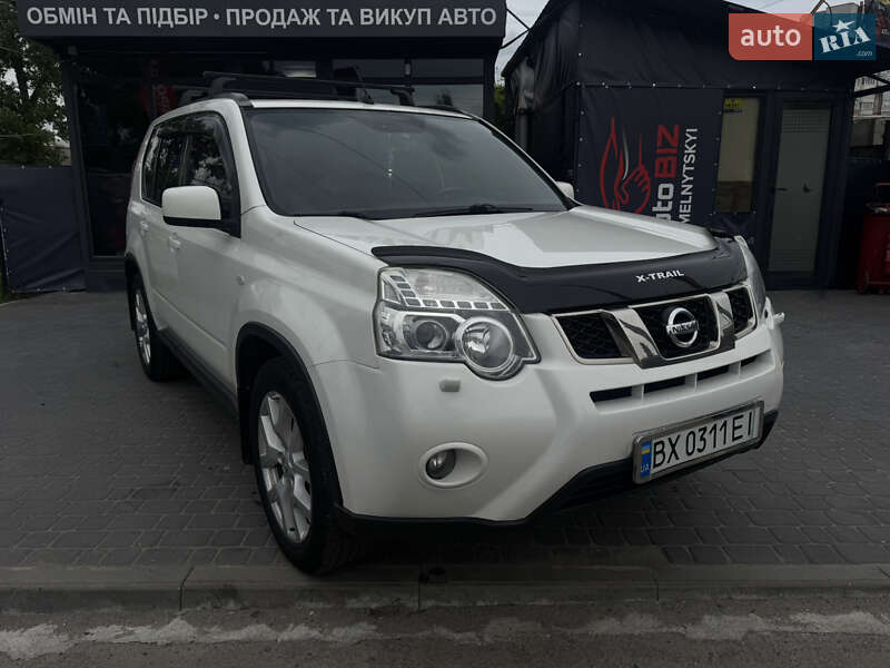 Позашляховик / Кросовер Nissan X-Trail 2012 в 