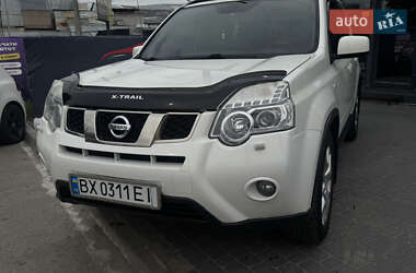 Позашляховик / Кросовер Nissan X-Trail 2012 в 