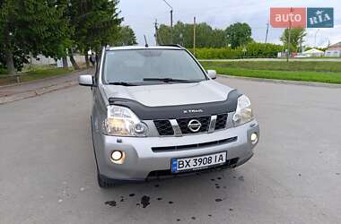 Позашляховик / Кросовер Nissan X-Trail 2010 в 