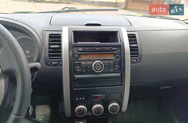 Позашляховик / Кросовер Nissan X-Trail 2010 в 