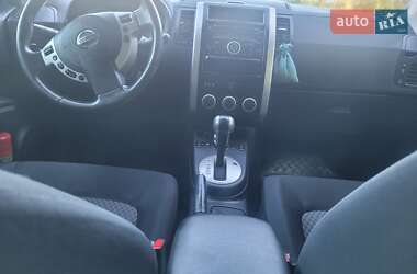 Внедорожник / Кроссовер Nissan X-Trail 2010 в 