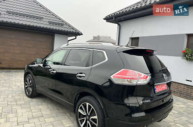 Внедорожник / Кроссовер Nissan X-Trail 2015 в 