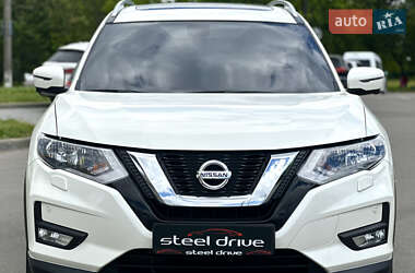 Внедорожник / Кроссовер Nissan X-Trail 2017 в Николаеве