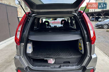 Внедорожник / Кроссовер Nissan X-Trail 2012 в 