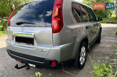Внедорожник / Кроссовер Nissan X-Trail 2010 в 