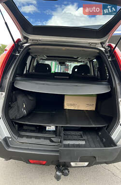 Внедорожник / Кроссовер Nissan X-Trail 2010 в 