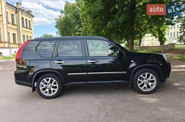 Внедорожник / Кроссовер Nissan X-Trail 2014 в 