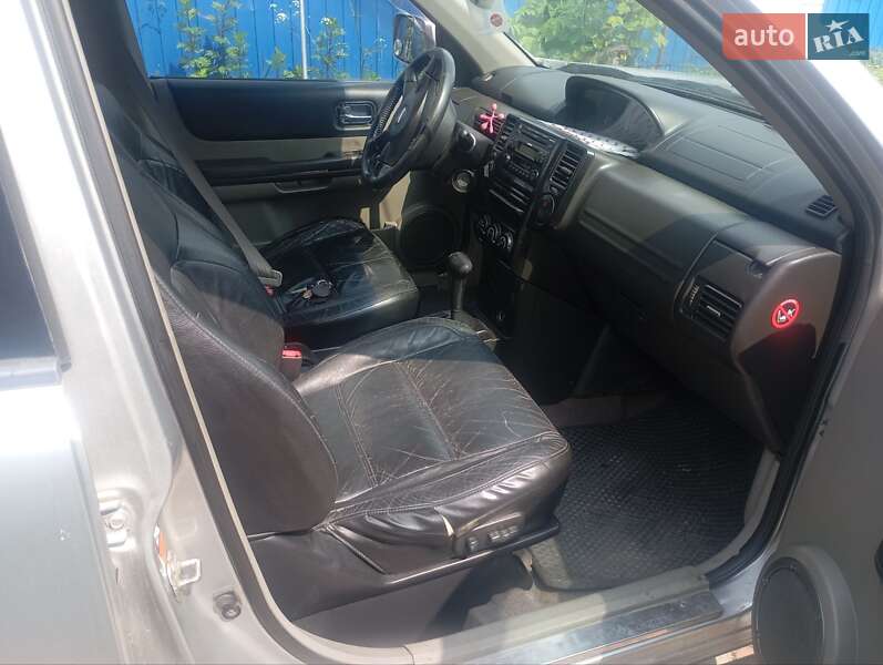 Позашляховик / Кросовер Nissan X-Trail 2006 в Звягелі